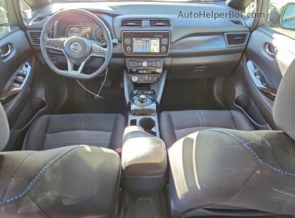 1N4AZ1CP2KC313552 2019 NISSAN LEAF Gray Widok deski rozdzielczej