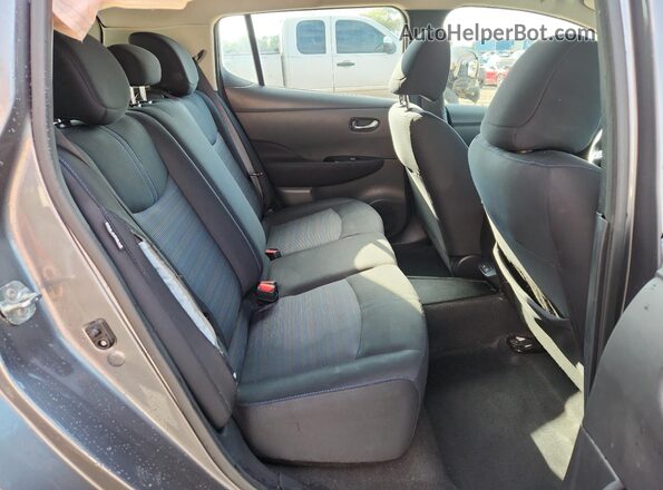 1N4AZ1CP2LC301046 2020 NISSAN LEAF Gray Widok wnętrza z tyłu