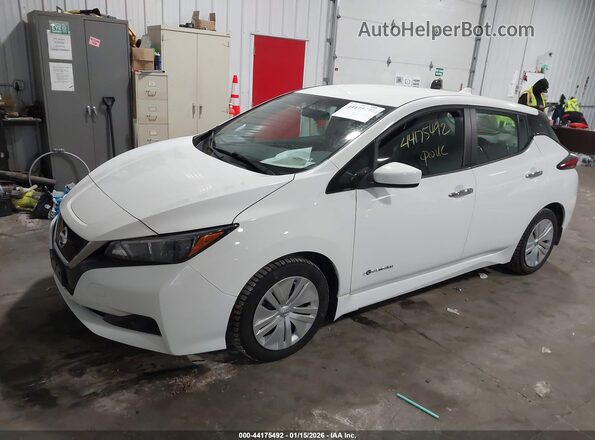 1N4AZ1CP4JC317794 2018 NISSAN LEAF Белый Передняя левая четверть