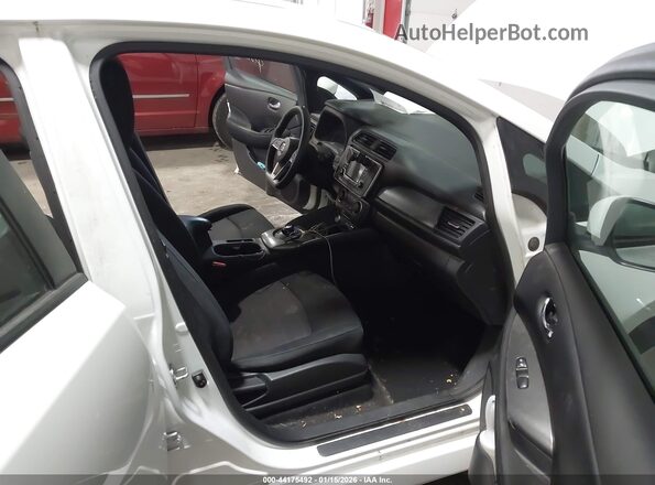 1N4AZ1CP4JC317794 2018 NISSAN LEAF Белый Вид салона спереди