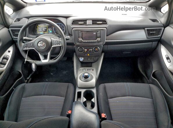 1N4AZ1CP7JC309396 2018 NISSAN LEAF White Dashboard view