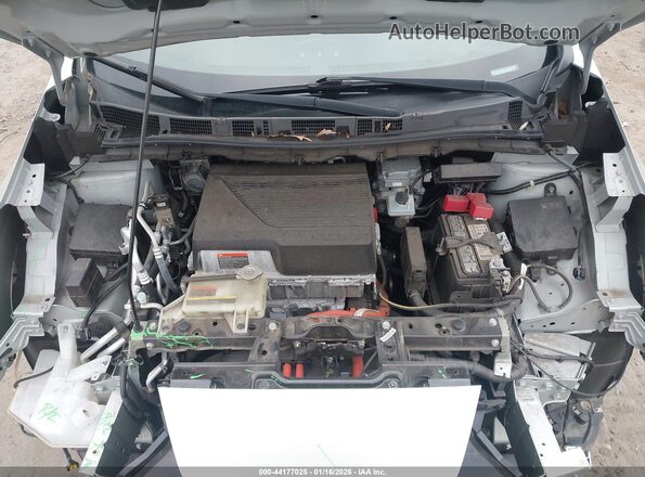 1N4AZ1CP8JC307222 2018 NISSAN LEAF Зеленый Вид сзади