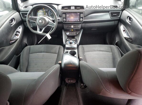 1N4AZ1CP8LC305909 2020 NISSAN LEAF Серебряный Вид панели приборов