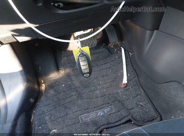 1N4AZ1CV2MC556196 2021 NISSAN LEAF Черный Вид панели приборов