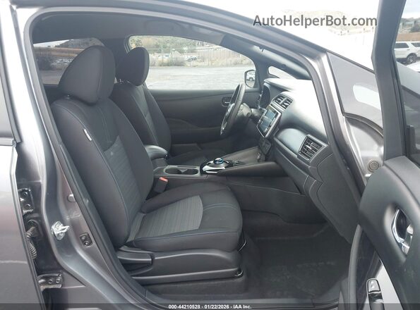 1N4AZ1CV6MC556329 2021 NISSAN LEAF Черный Вид салона спереди