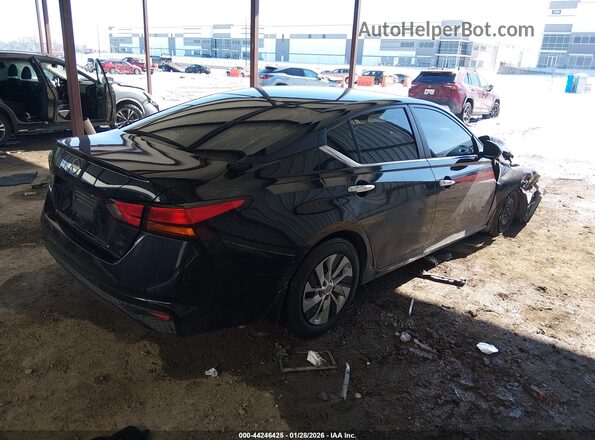 1N4BL4BV7RN407786 2024 NISSAN ALTIMA Черный Задняя правая четверть