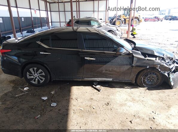1N4BL4BV7RN407786 2024 NISSAN ALTIMA Черный Вид задней части салона