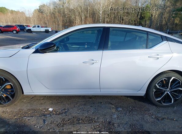 1N4BL4CV1SN361330 2025 NISSAN ALTIMA Серый Панорамный вид салона 360°