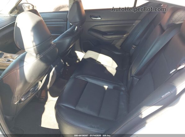 1N4BL4CV2KC173346 2019 NISSAN ALTIMA White Widok naklejki z numerem VIN