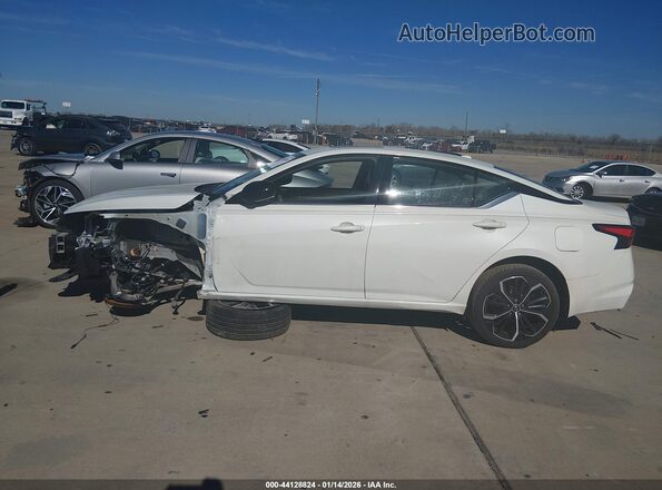 1N4BL4CV5RN423841 2024 NISSAN ALTIMA Белый Панорамный вид салона 360°
