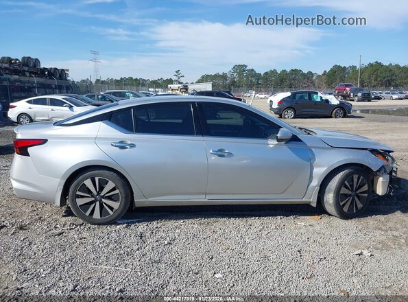 1N4BL4DV0KC106677 2019 NISSAN ALTIMA Серебряный Вид задней части салона