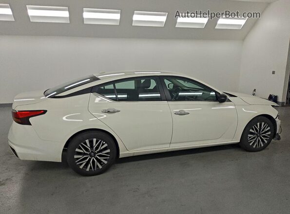 1N4BL4DV8SN354597 2025 NISSAN ALTIMA White Tył prawy
