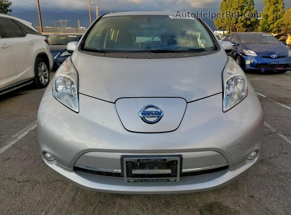 1N4BZ0CP9GC314820 2016 NISSAN LEAF Silver Widok z przodu