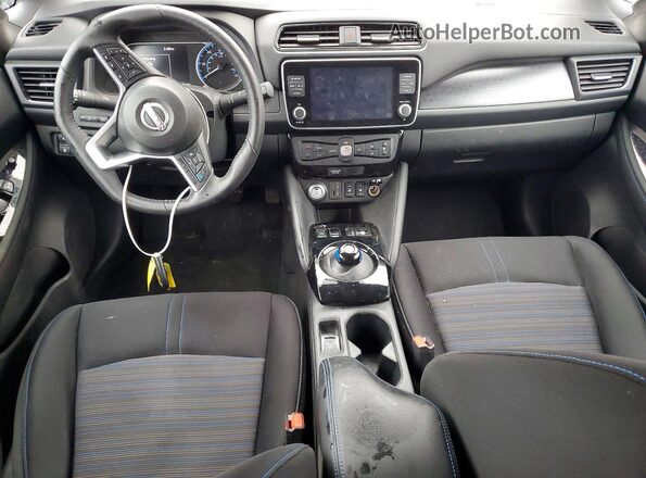 1N4CZ1CV0PC563113 2023 NISSAN LEAF Бордовый Вид панели приборов