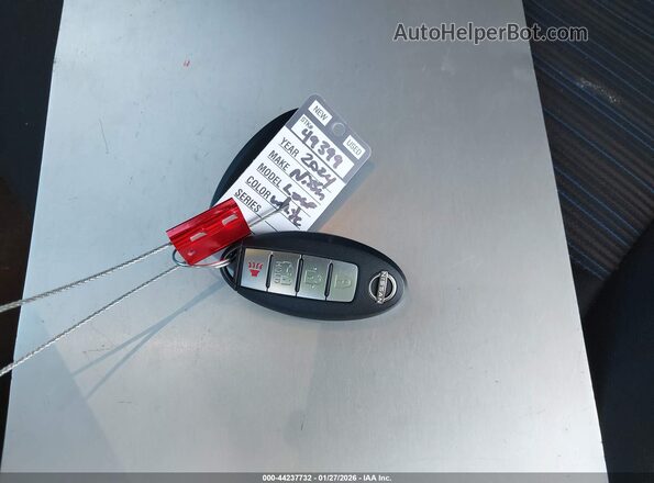 1N4CZ1CV3RC550536 2024 NISSAN LEAF Белый Вид панели приборов