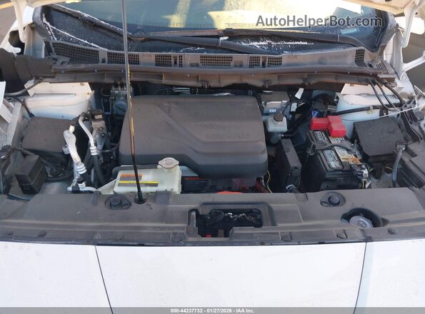 1N4CZ1CV3RC550536 2024 NISSAN LEAF Белый Вид сзади