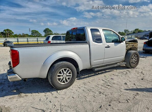 1N6AD0CU0GN715684 2016 NISSAN FRONTIER Серебряный Задняя правая четверть