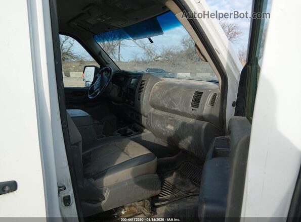1N6AF0KY6JN808375 2018 NISSAN NV CARGO NV2500 HD White Front interior view