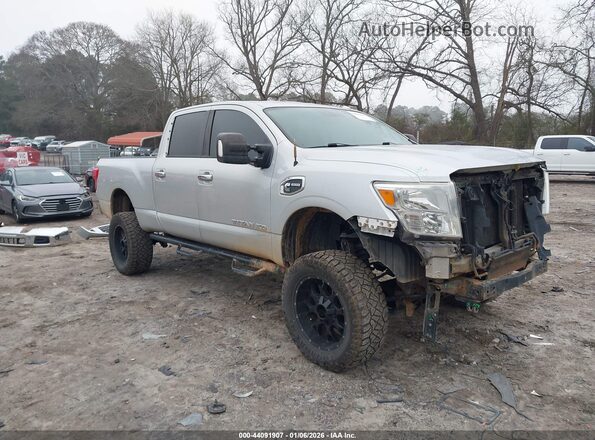 1N6BA1F3XHN519016 2017 NISSAN TITAN XD Серебряный Передняя правая четверть