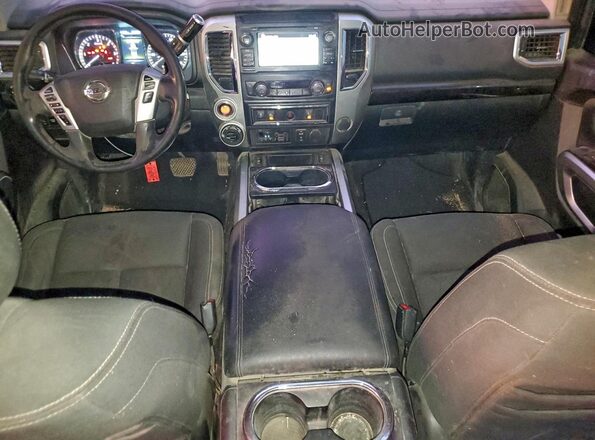 1N6BA1F46HN558601 2017 NISSAN TITAN Blue Widok deski rozdzielczej