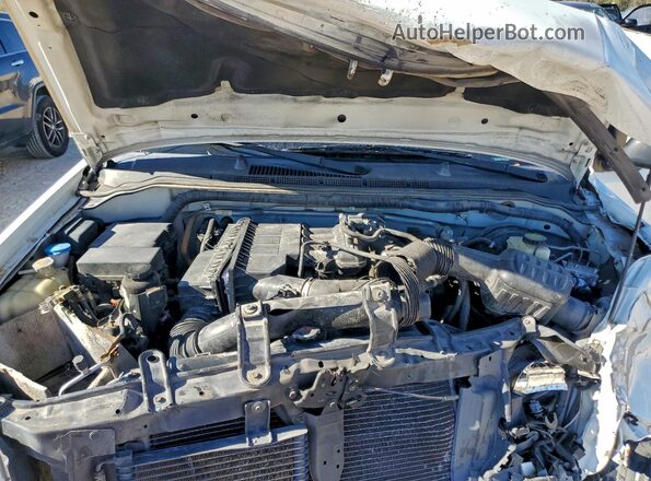1N6BD0CT1HN752675 2017 NISSAN FRONTIER Белый Вид задней части салона