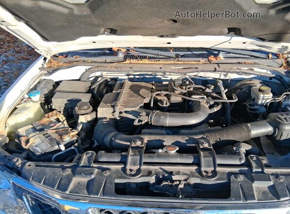 1N6BD0CT5JN735075 2018 NISSAN FRONTIER Белый Передняя левая четверть