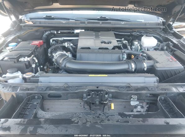 1N6ED1EJ5RN632877 2024 NISSAN FRONTIER Черный Вид сзади