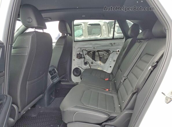 1V2AC2CA2TC205901 2026 VOLKSWAGEN ATLAS White Вид задньої частини салону
