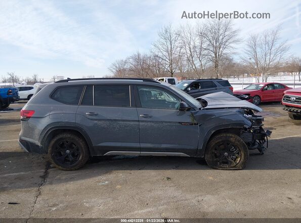 1V2CR2CA4SC566097 2025 VOLKSWAGEN ATLAS Blue Vista interior trasera