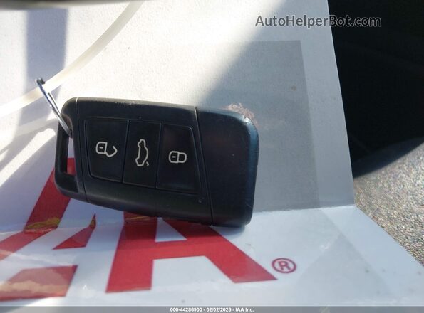 1V2CR2CAXJC526492 2018 VOLKSWAGEN ATLAS Black Vista del salpicadero