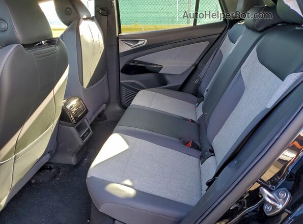 1V2CRPE85SC017497 2025 VOLKSWAGEN ID.4 Черный Вид задней части салона