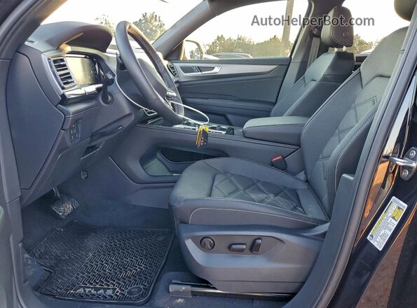 1V2HC2CA0TC200467 2026 VOLKSWAGEN ATLAS Черный Вид салона спереди