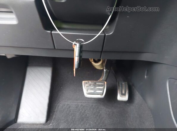 1V2SR2CA2KC588692 2019 VOLKSWAGEN ATLAS Белый Вид панели приборов