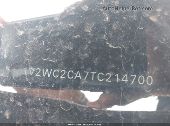 1V2WC2CA7TC214700 2026 VOLKSWAGEN ATLAS Gray Widok komory silnika