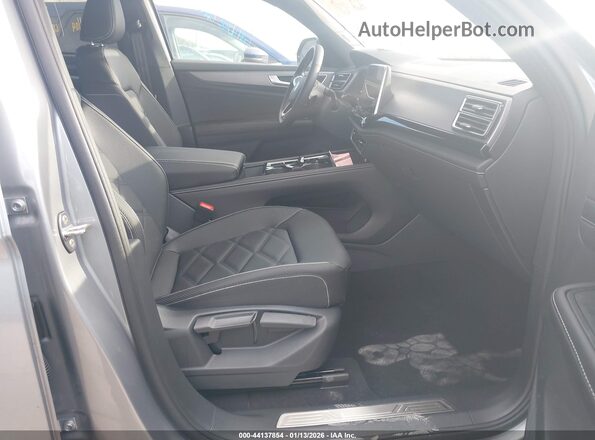 1V2WC2CA7TC214700 2026 VOLKSWAGEN ATLAS Gray Widok wnętrza z przodu