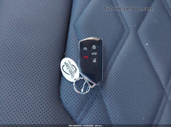 1V2WR2CA3SC553077 2025 VOLKSWAGEN ATLAS Серебряный Вид панели приборов