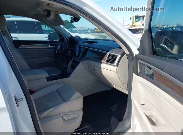 1V2WR2CA9KC568005 2019 VOLKSWAGEN ATLAS Белый Вид салона спереди