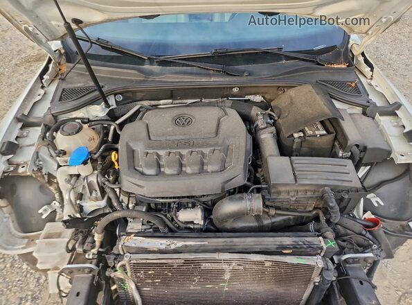 1VWAA7A32JC006558 2018 VOLKSWAGEN PASSAT Белый Вид задней части салона