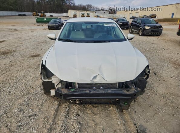1VWAA7A32JC006558 2018 VOLKSWAGEN PASSAT Белый Вид спереди