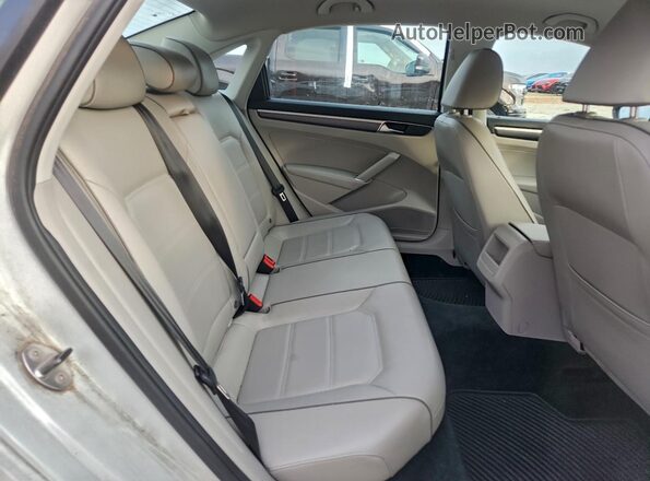 1VWAA7A32JC006558 2018 VOLKSWAGEN PASSAT Белый Вид задних сидений