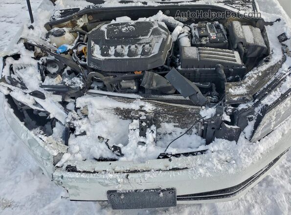 1VWAA7A35JC031373 2018 VOLKSWAGEN PASSAT Белый Вид задней части салона