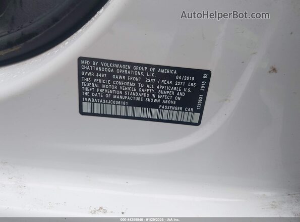 1VWBA7A34JC036181 2018 VOLKSWAGEN PASSAT Белый Вид подкапотного пространства