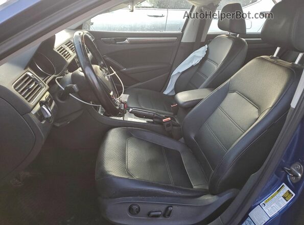 1VWBT7A3XGC031375 2016 VOLKSWAGEN PASSAT Синий Вид салона спереди