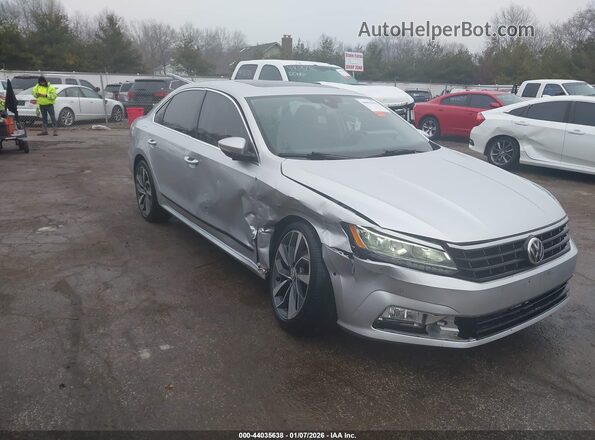 1VWCT7A30HC038583 2017 VOLKSWAGEN PASSAT Серебряный Передняя правая четверть