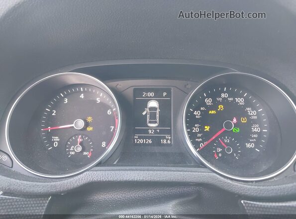 1VWJM7A32JC051183 2018 VOLKSWAGEN PASSAT Серебряный Вид задних сидений