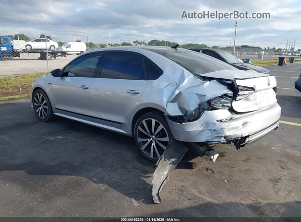 1VWJM7A32JC051183 2018 VOLKSWAGEN PASSAT Серебряный Задняя левая четверть