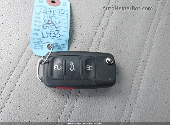 1VWJM7A32JC051183 2018 VOLKSWAGEN PASSAT Серебряный Вид панели приборов