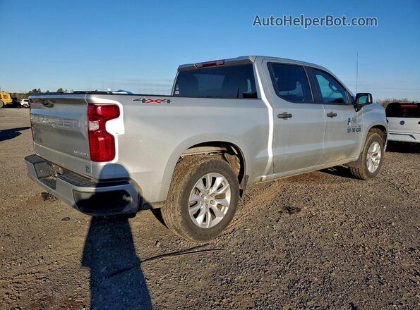 3GCPDBEK1NG504603 2022 CHEVROLET ALL MODELS Серебряный Передняя правая четверть