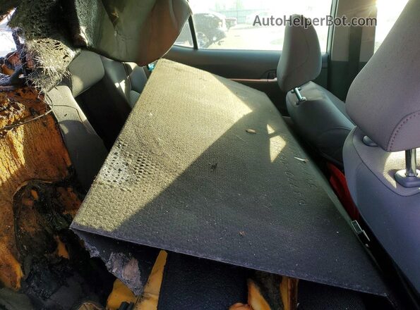 4T1B31HK0KU511467 2019 TOYOTA LE Серебряный Вид задней части салона