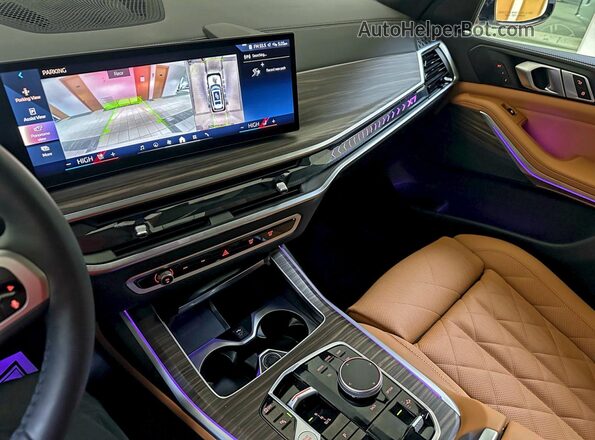 5UX23EM02T9158734 2026 BMW X7 Белый Панорамный вид салона 360°